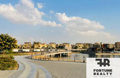 Villa - 4 Bedrooms - 5 Bathrooms for sale in Mivida - 5th Settlement Compounds - The 5th Settlement - New Cairo City - Cairo