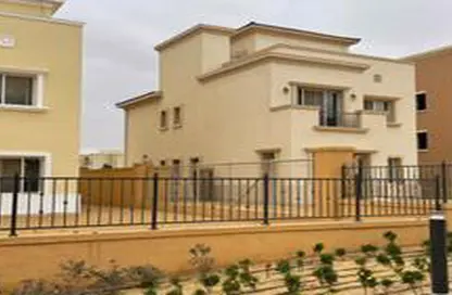 Villa - 3 Bedrooms - 5 Bathrooms for sale in Mivida - 5th Settlement Compounds - The 5th Settlement - New Cairo City - Cairo