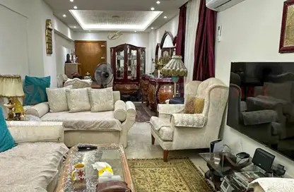 شقة - 2 غرف نوم - 1 حمام للبيع في لوران - حي شرق - الاسكندرية