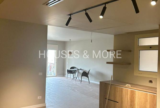 8310871 - Property Image 2