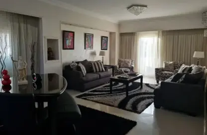 (بنتهاوس  (روف - 4 غرف نوم - 5 حمامات للبيع في شارع ابو موسي الاشعري - التجمع الاول - مدينة القاهرة الجديدة - القاهرة