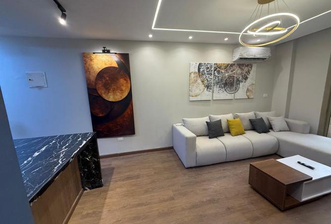 8221195 - Property Image 2