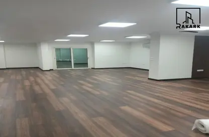 Office Space - Studio - 3 Bathrooms for rent in Makram Ebeid St. - 6th Zone - Nasr City - Cairo