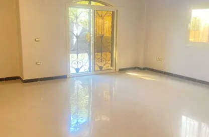 شقة - 3 غرف نوم - 2 حمامات للايجار في شارع ليلي مراد - الياسمين 5 - الياسمين - مدينة القاهرة الجديدة - القاهرة