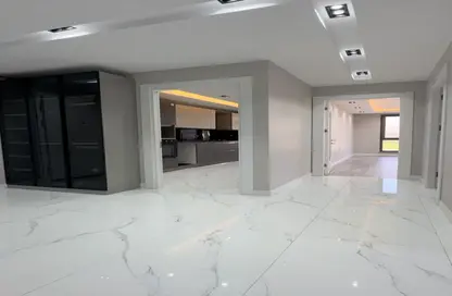 شقة - 3 غرف نوم - 3 حمامات للبيع في ناميا وست - الشيخ زايد - الجيزة