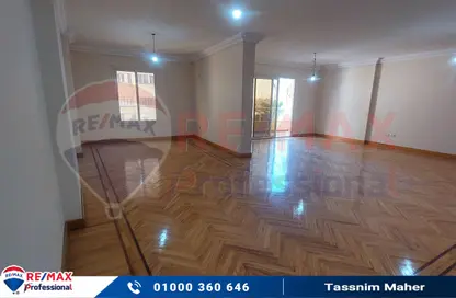 شقة - 3 غرف نوم - 3 حمامات للبيع في شارع السيدة سكينة إبنت الحسين - كفر عبده - رشدي - حي شرق - الاسكندرية