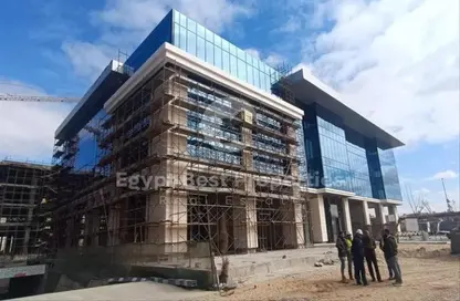 Office Space - Studio - 2 Bathrooms for sale in Golden Gate - South Teseen St. - The 5th Settlement - New Cairo City - Cairo