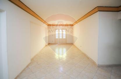 Apartment - 3 Bedrooms - 2 Bathrooms for rent in Mahmoud Al Essawy St. - Miami - Hay Awal El Montazah - Alexandria