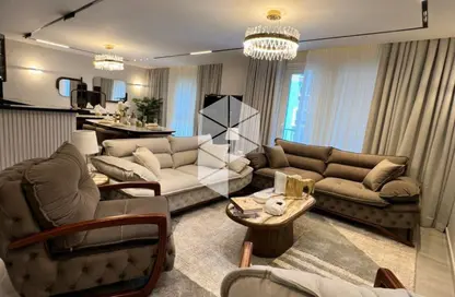 Apartment - 3 Bedrooms - 3 Bathrooms for sale in South Teseen St. - The 5th Settlement - New Cairo City - Cairo