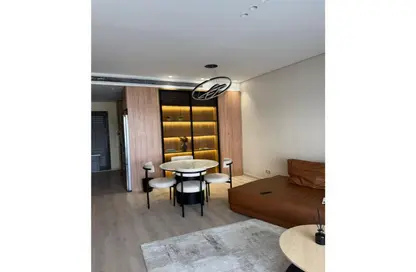 Apartment - 2 Bedrooms - 2 Bathrooms for sale in Lake View Residence - 5th Settlement Compounds - The 5th Settlement - New Cairo City - Cairo