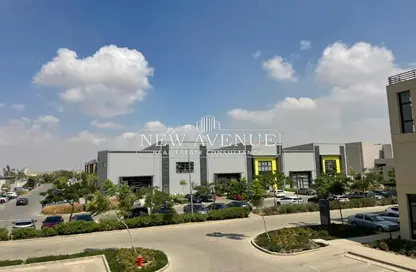 Office Space - Studio - 3 Bathrooms for sale in District 5 - 5th Settlement Compounds - The 5th Settlement - New Cairo City - Cairo