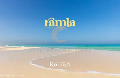 شاليه - 3 غرف نوم - 3 حمامات للبيع في رملة ليك سايد - قسم الضبعة - الساحل الشمالي