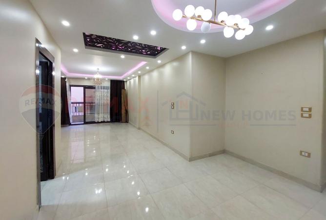 8277968 - Property Main Image