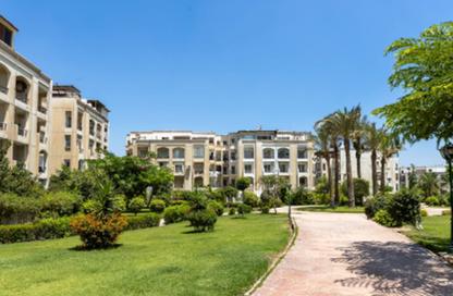 Apartment - 2 Bedrooms - 1 Bathroom for sale in Hadayek Al Mohandessin - 4th District - Sheikh Zayed City - Giza