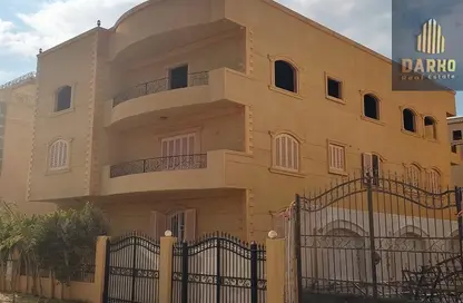 قصر - 8 غرف نوم - 8 حمامات للبيع في شارع 102 - غرب سوميد - مدينة 6 أكتوبر - الجيزة