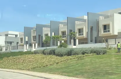 Townhouse - 3 Bedrooms - 4 Bathrooms for sale in Hyde Park - 5th Settlement Compounds - The 5th Settlement - New Cairo City - Cairo