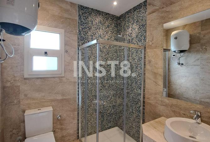 8073160 - Property Image 3