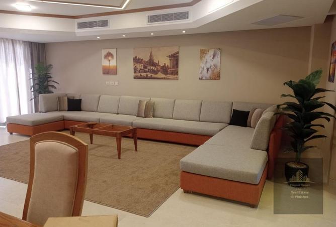 8250120 - Property Image 2