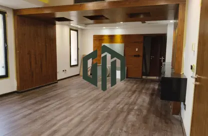 Office Space - Studio - 3 Bathrooms for rent in V90 - North Teseen St. - The 5th Settlement - New Cairo City - Cairo