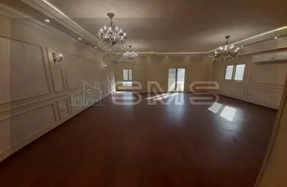 Apartment - 3 Bedrooms - 3 Bathrooms for sale in Ganoob El Acadimia - New Cairo City - Cairo
