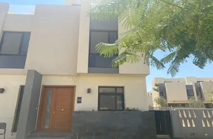 منزل مزدوج - 4 غرف نوم - 4 حمامات للبيع في كمبوند البروج - كمبوندات الشروق - مدينة الشروق - القاهرة