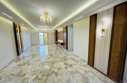 Apartment - 3 Bedrooms - 3 Bathrooms for sale in Al Batal Ahmed Abd El Aziz St. - Mohandessin - Giza