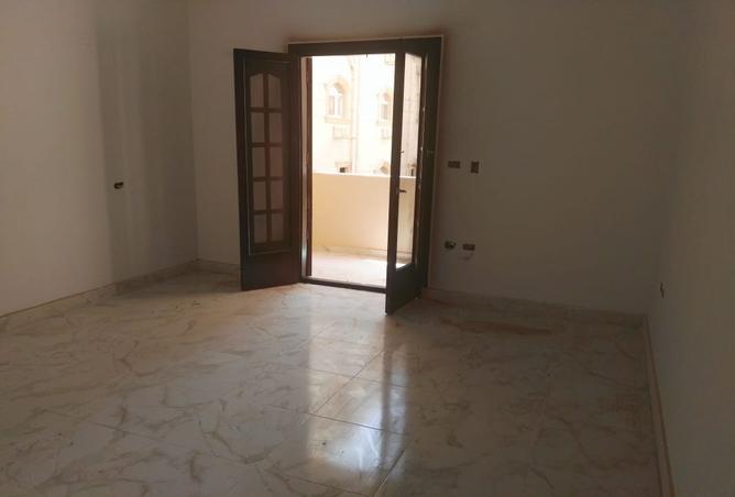7992300 - Property Image 2