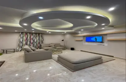 Apartment - 3 Bedrooms - 3 Bathrooms for rent in Hay El Maadi - Cairo
