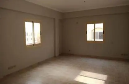 Apartment - 3 Bedrooms - 3 Bathrooms for rent in El Yasmeen 1 - El Yasmeen - New Cairo City - Cairo