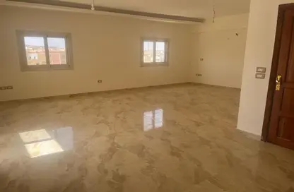 شقة - 3 غرف نوم - 2 حمامات للايجار في الياسمين - الحي الرابع عشر - الشيخ زايد - الجيزة