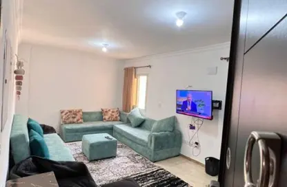 Apartment - 3 Bedrooms - 1 Bathroom for rent in Italian Neighborhood Road - Hadayek October - 6 October City - Giza