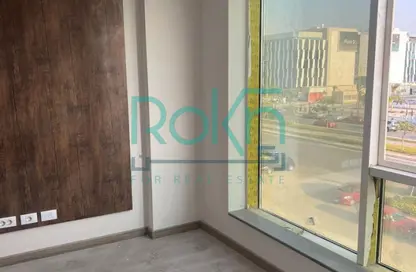 مساحات مكتبية - استوديو - 1 حمام للايجار في كابيتال بيزنس بارك - محور 26 يوليو - الشيخ زايد - الجيزة