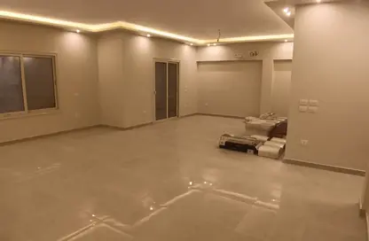 Apartment - 3 Bedrooms - 2 Bathrooms for rent in South Investors Area - New Cairo City - Cairo