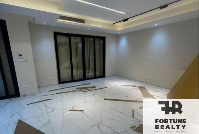 8392177 - Property Main Image