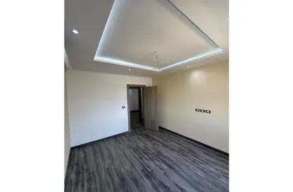 Apartment - 3 Bedrooms - 3 Bathrooms for sale in Hyde Park - 5th Settlement Compounds - The 5th Settlement - New Cairo City - Cairo