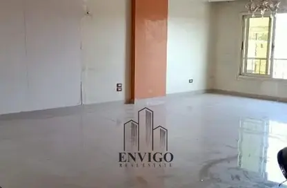 Apartment - 3 Bedrooms - 2 Bathrooms for sale in Ahmed Al Zomor St. - 8th Zone - Nasr City - Cairo