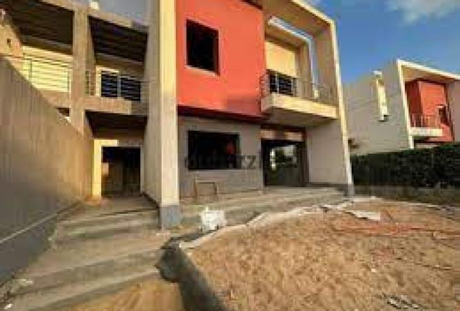 8243416 - Property Image 2