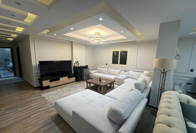 8253417 - Property Image 3