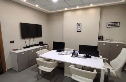 Clinic - Studio - 1 Bathroom for sale in Al Tayaran St. - Rabaa Al Adaweyah - Nasr City - Cairo