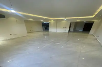 Apartment - 3 Bedrooms - 3 Bathrooms for sale in Al Khamayel city - Sheikh Zayed Compounds - Sheikh Zayed City - Giza
