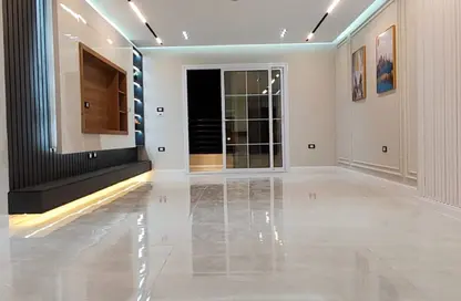 Apartment - 3 Bedrooms - 2 Bathrooms for sale in Gate 4 - Mena - Hadayek El Ahram - Giza