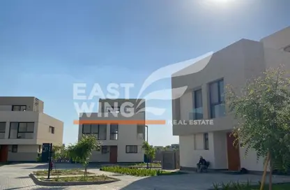 فيلا - 5 غرف نوم - 5 حمامات للبيع في كمبوند البروج - كمبوندات الشروق - مدينة الشروق - القاهرة