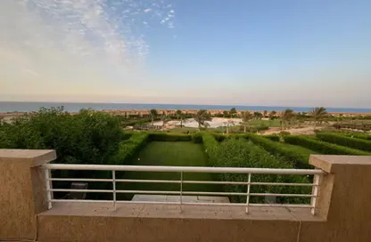 شقة - 5 غرف نوم - 5 حمامات للبيع في أزهى - العين السخنة - السويس
