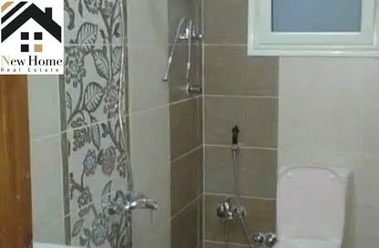 Apartment - 3 Bedrooms - 2 Bathrooms for sale in Ganoob El Acadimia - New Cairo City - Cairo