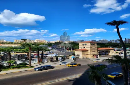 مكتب عمل جماعي - استوديو - 3 حمامات للايجار في شارع ابو قير - سبورتنج - حي شرق - الاسكندرية