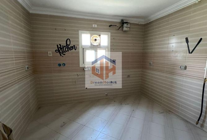 8259423 - Property Image 3