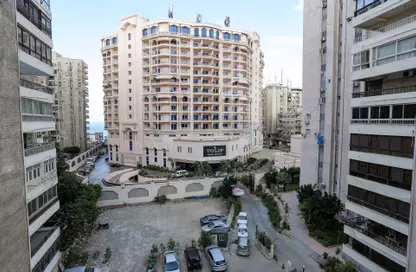 Apartment - 2 Bedrooms - 1 Bathroom for sale in Mustafa Kamel - Hay Sharq - Alexandria