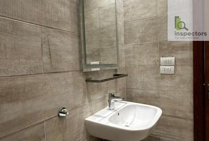 8242406 - Property Image 2