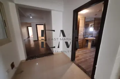 Apartment - 3 Bedrooms - 2 Bathrooms for sale in Al Shorouk Road - 1st Neighborhood - 8th District - Shorouk City - Cairo