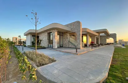 Chalet - 2 Bedrooms - 2 Bathrooms for sale in Koun - Ras Al Hekma - North Coast
